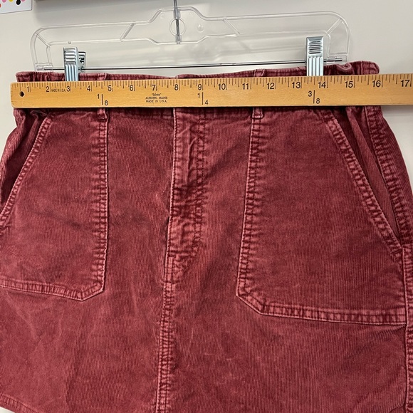 American Eagle Pink Corduroy Mini Skirt Sz. 12 - Picture 5 of 8
